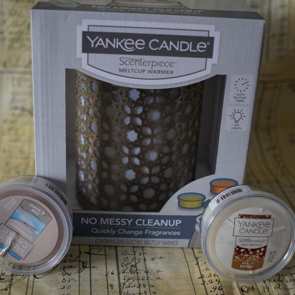 Yankee Candle wax warmer w/timer, 2 scent blocks NIP